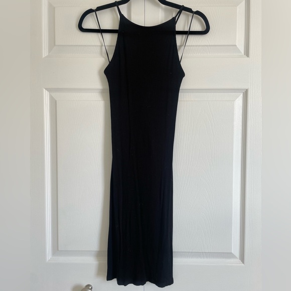 H&M Dresses & Skirts - H&M Black Dress